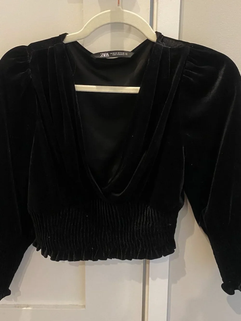 ZARA Velvet black cropped top - Picture 1 of 3